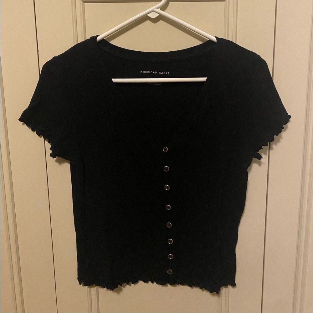 American Eagle ribbed vneck button down crop top